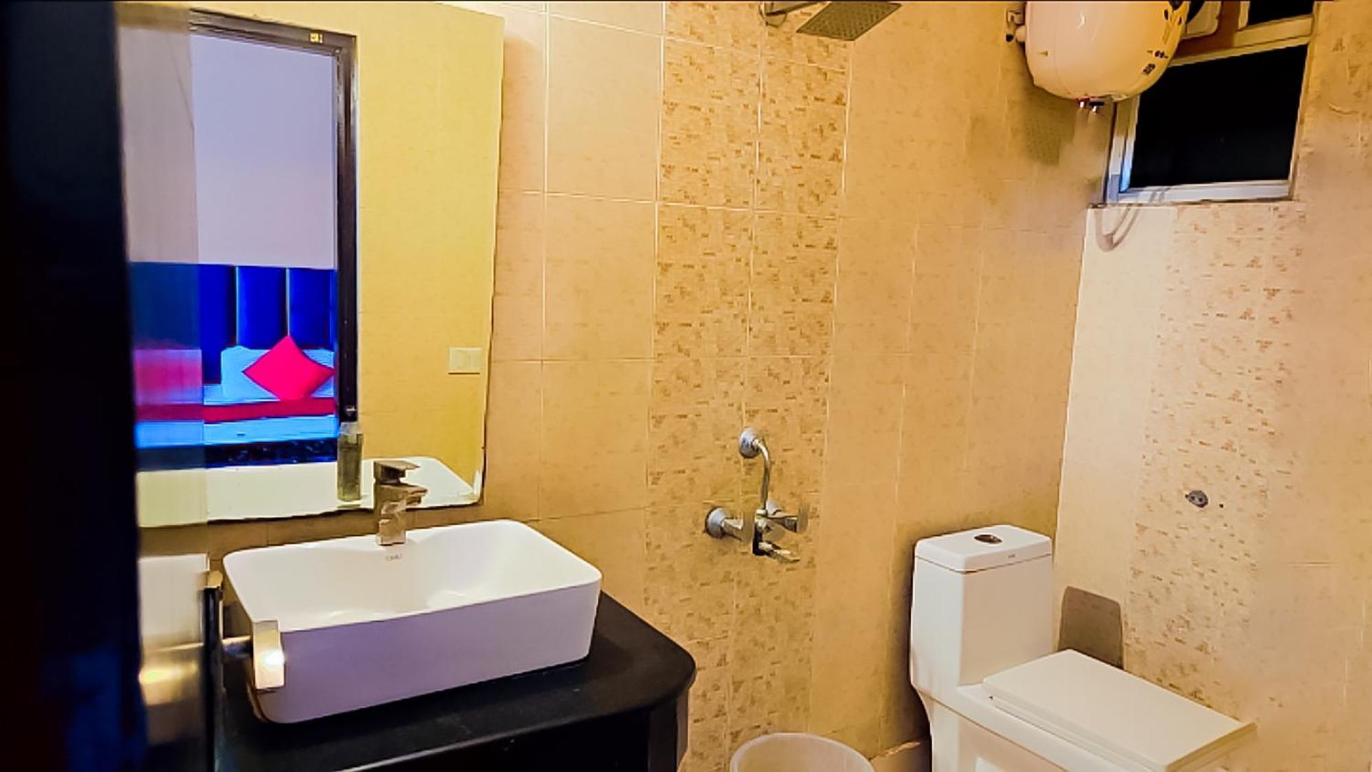 Happy Inn - Near Saket Metro New Delhi Exterior foto