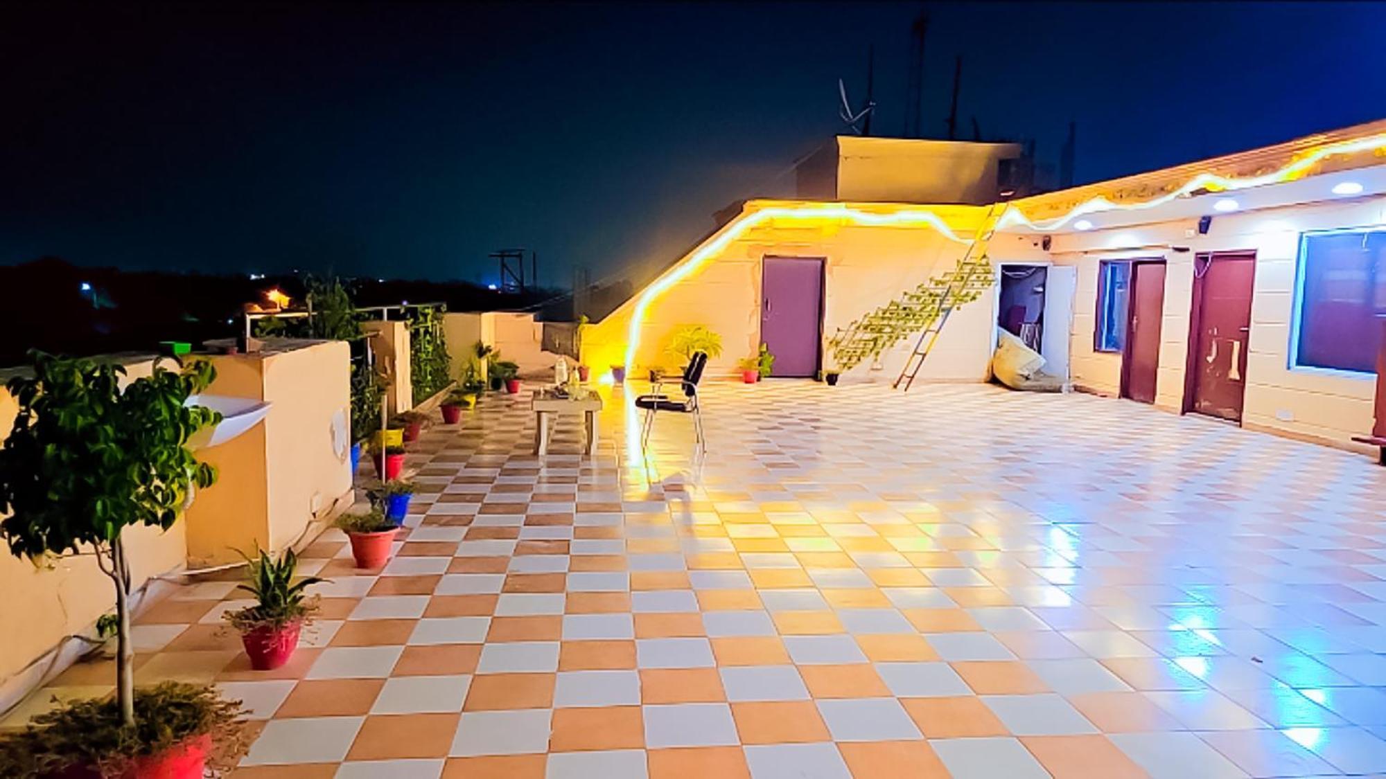 Happy Inn - Near Saket Metro New Delhi Exterior foto