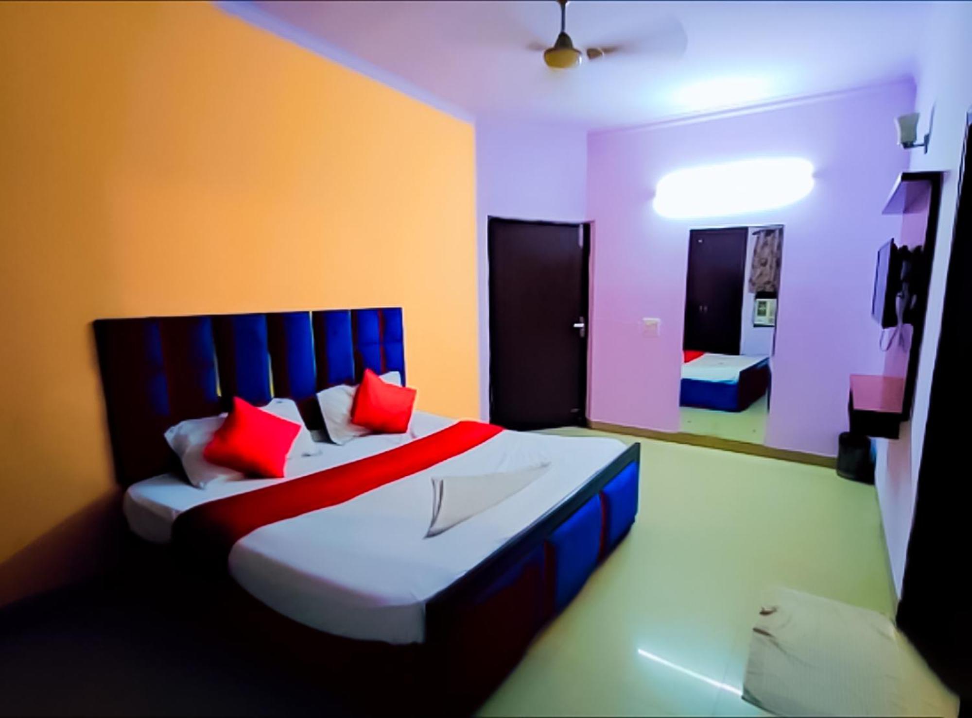 Happy Inn - Near Saket Metro New Delhi Exterior foto